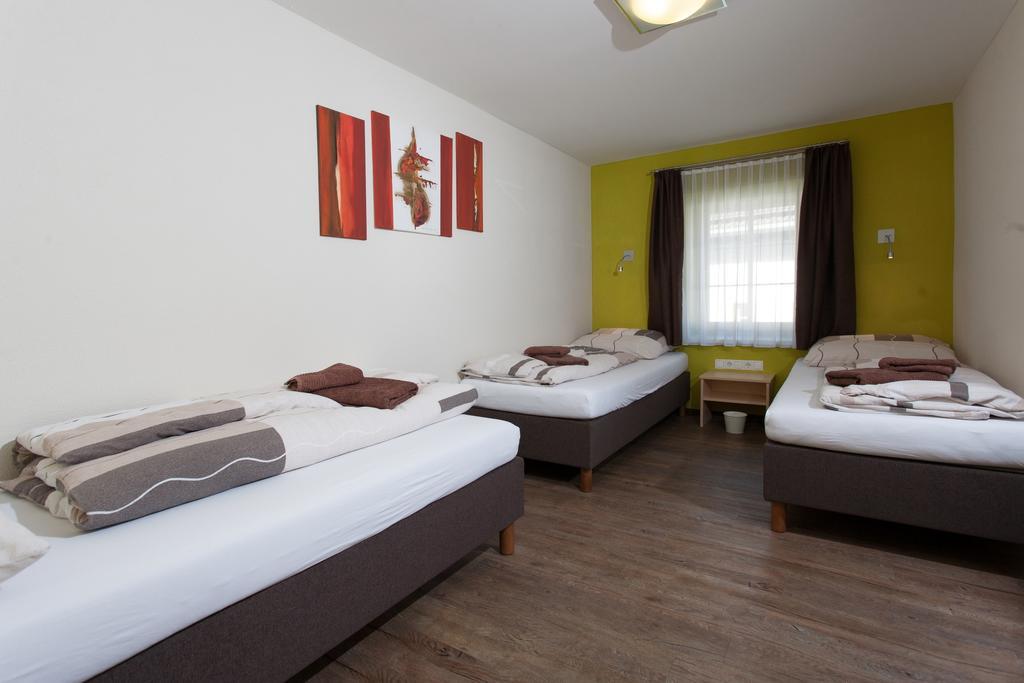 Rutsche Hostel Wenns Cameră foto